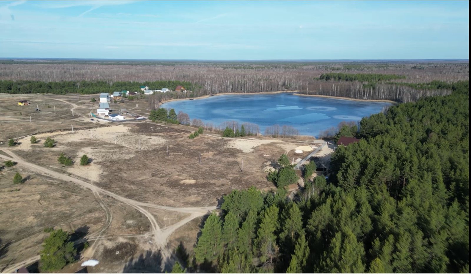 Озеро Свято ранней весной